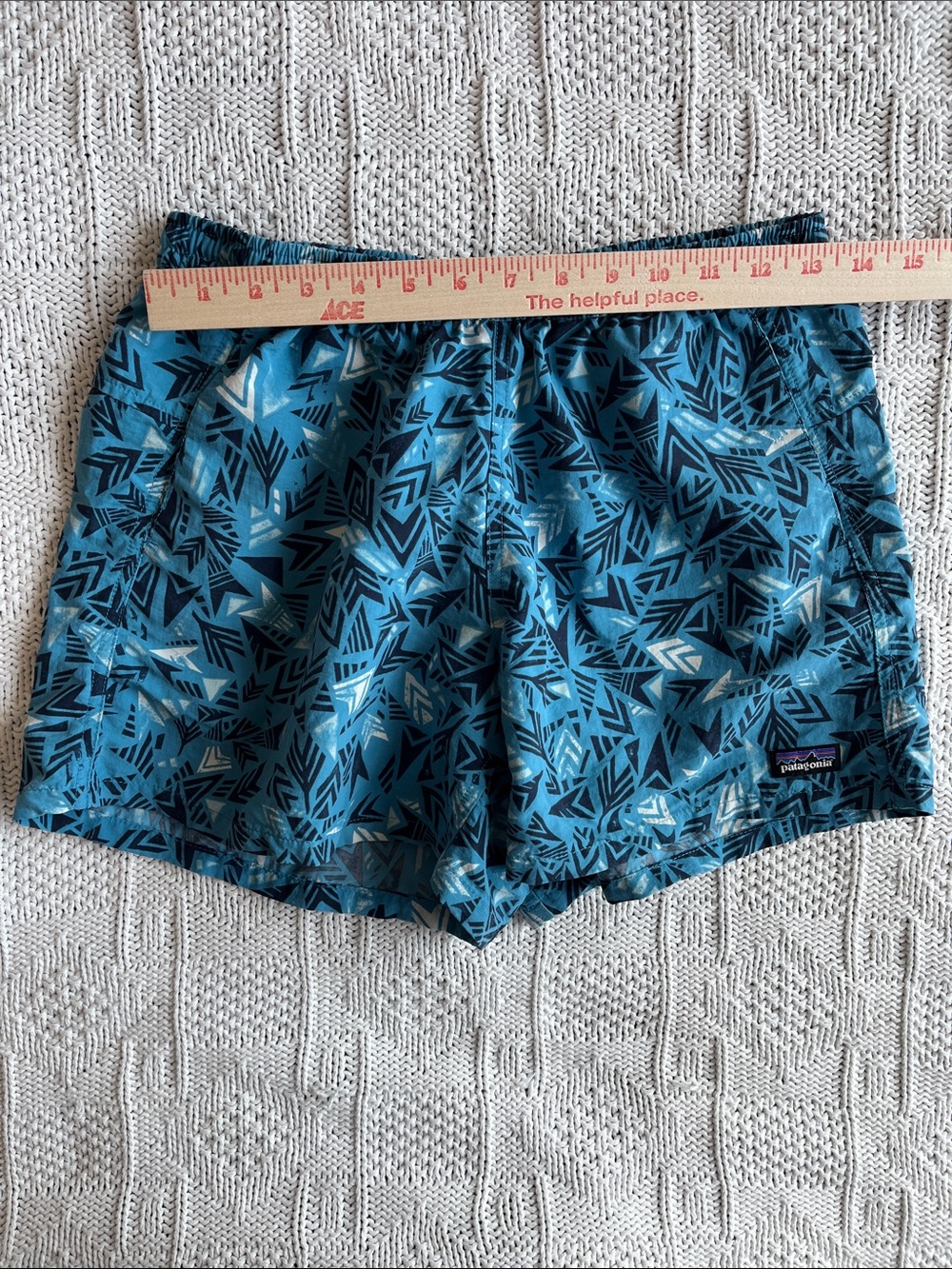 Patagonia® Worn Wear W's Baggies™ Shorts in Azure Geometric Aztec - 5" Sz S - Picture 8 of 12